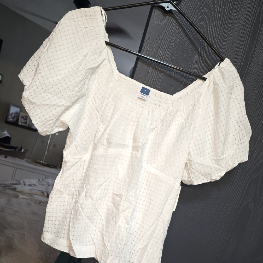 Old Navy White Smocked Puff Sleeve Blouse NWT!